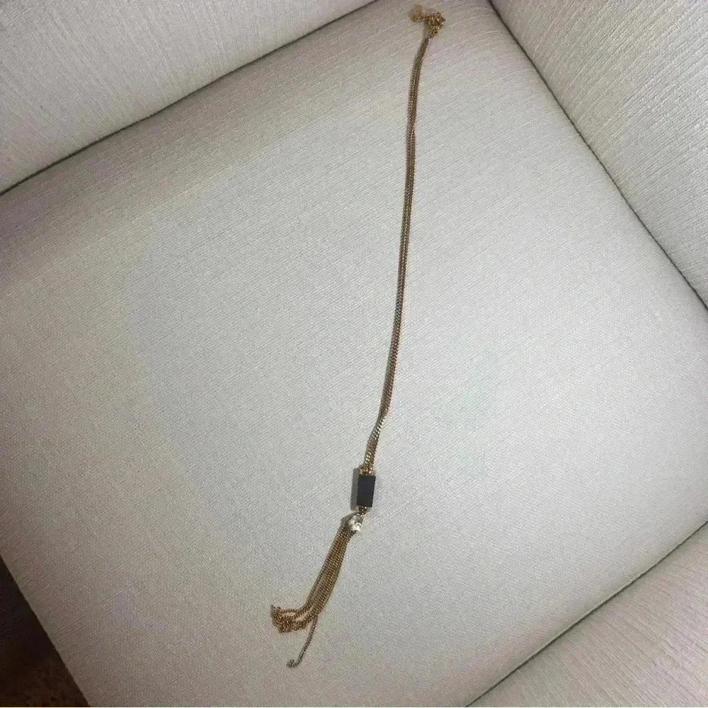 Vince Camuto gold necklace - Picture 5 of 8